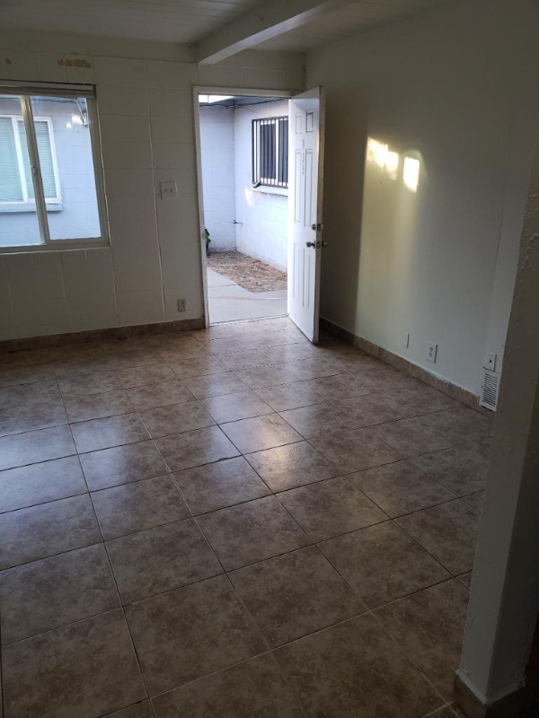 15 E San Joaquin St - Photo 3 of 18