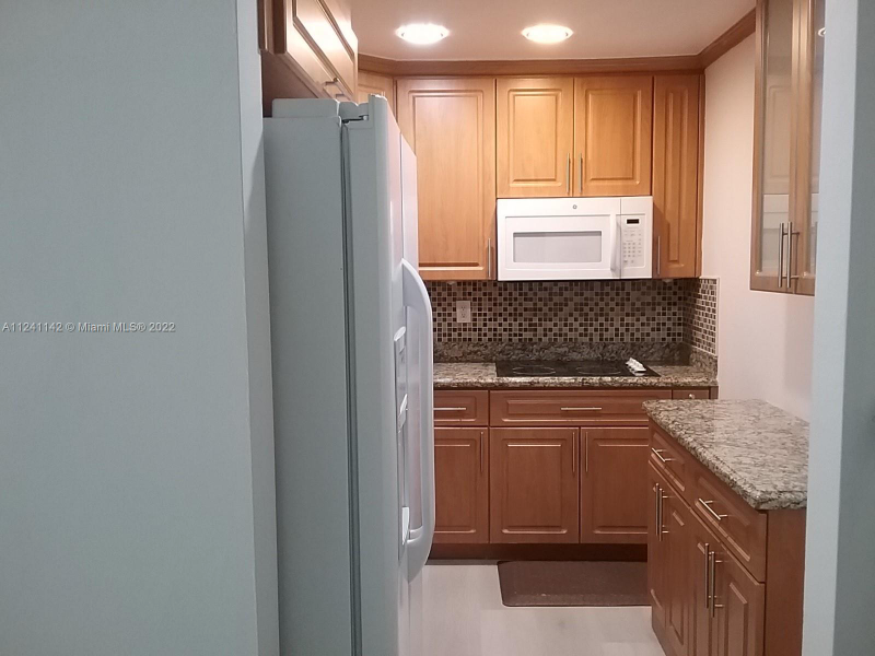 5731 Nw 37th St #201