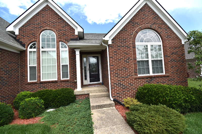 18309 Standwick Dr - Photo 3 of 34