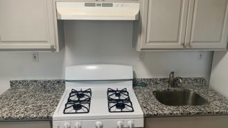 1037 Green St - Photo 1 of 1