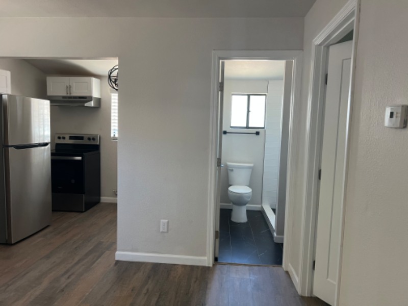 1009 N 9th St #C - Photo 4 of 19