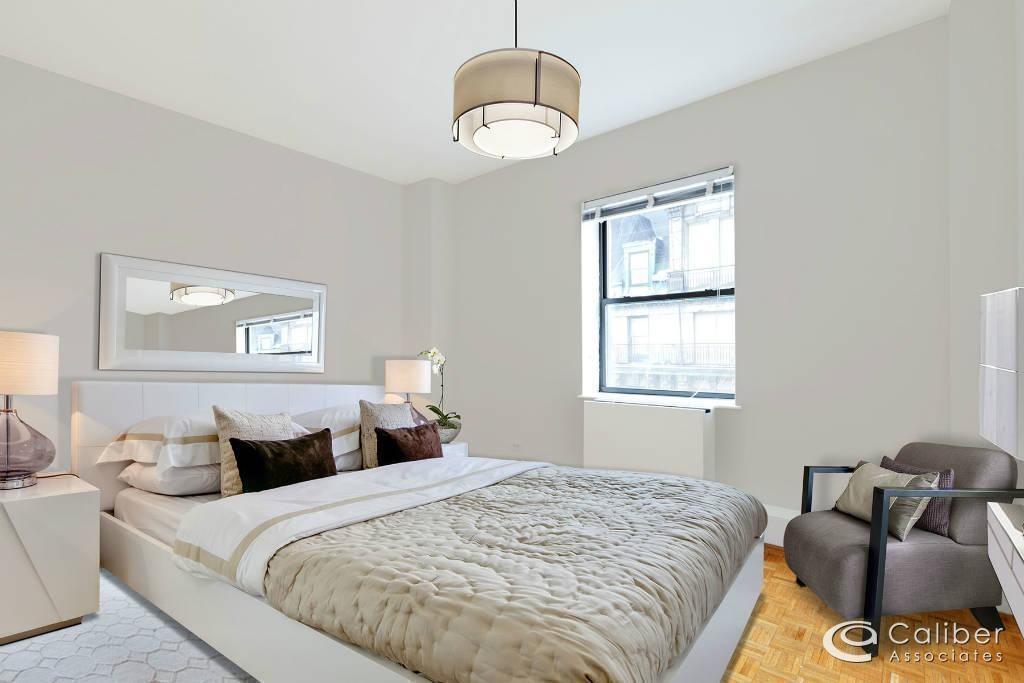 W 34th St #GM31 - Photo 2 of 8