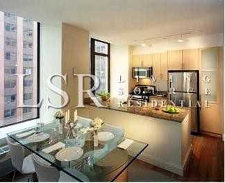 10 Hanover Square #678