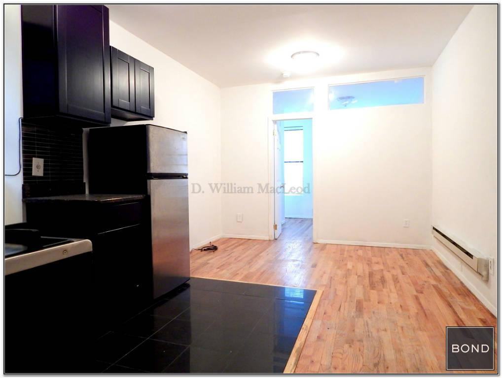 W 49th St #3RE