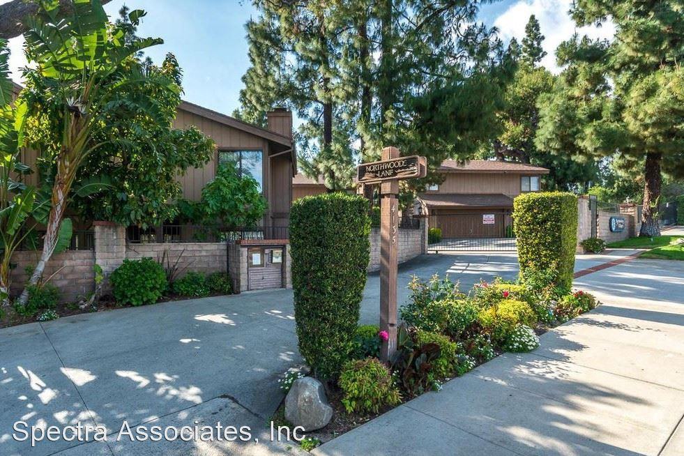 20 Northwoods Ln - Photo 2 of 17