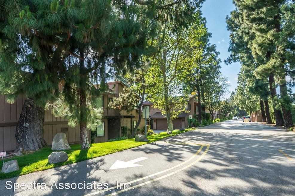 20 Northwoods Ln - Photo 3 of 17