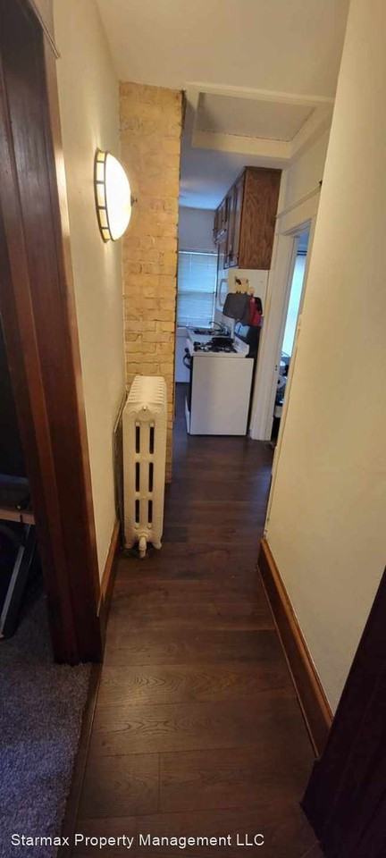 1094 13th Ave SE - Photo 2 of 8