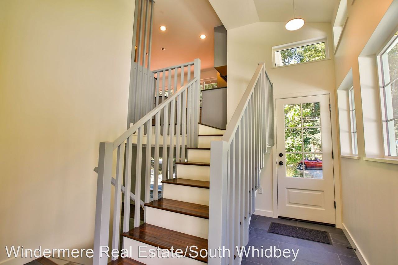 3663 Holmes View Dr - Photo 3 of 28