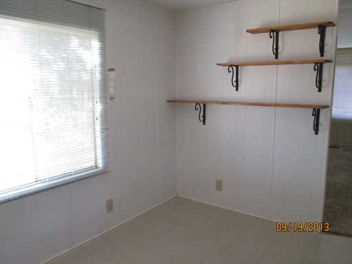 560 N Adams St - Photo 3 of 5