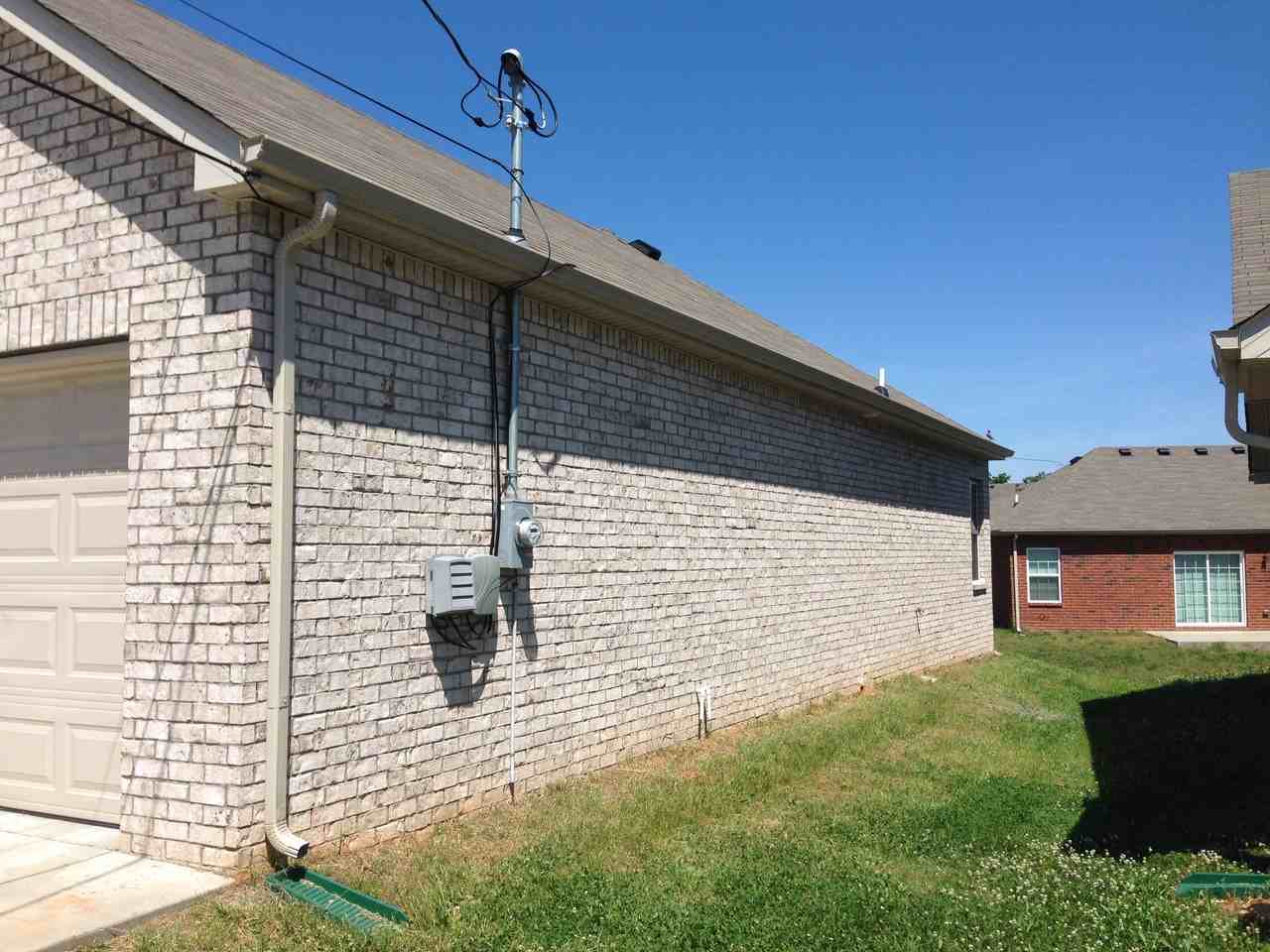 317 Birchclay Point N - Photo 3 of 14