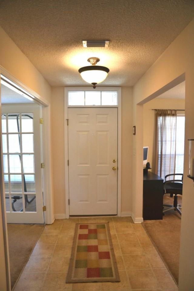 6100 Saddle Horse Ln - Photo 3 of 33