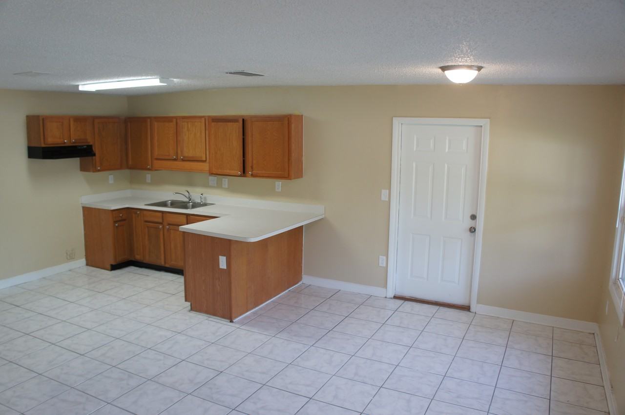 755 McDuff Ave S - Photo 3 of 14