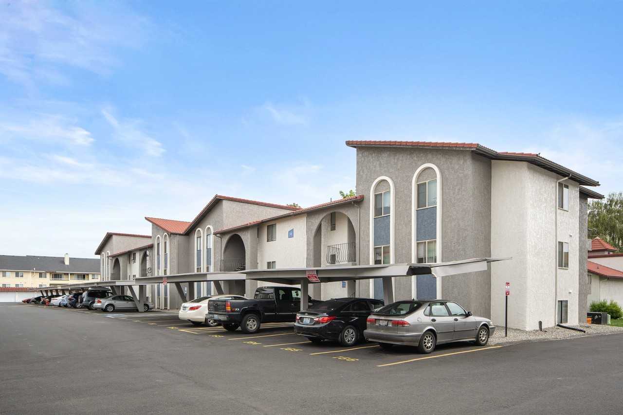 Serrano Apartments - Photo 7 of 41