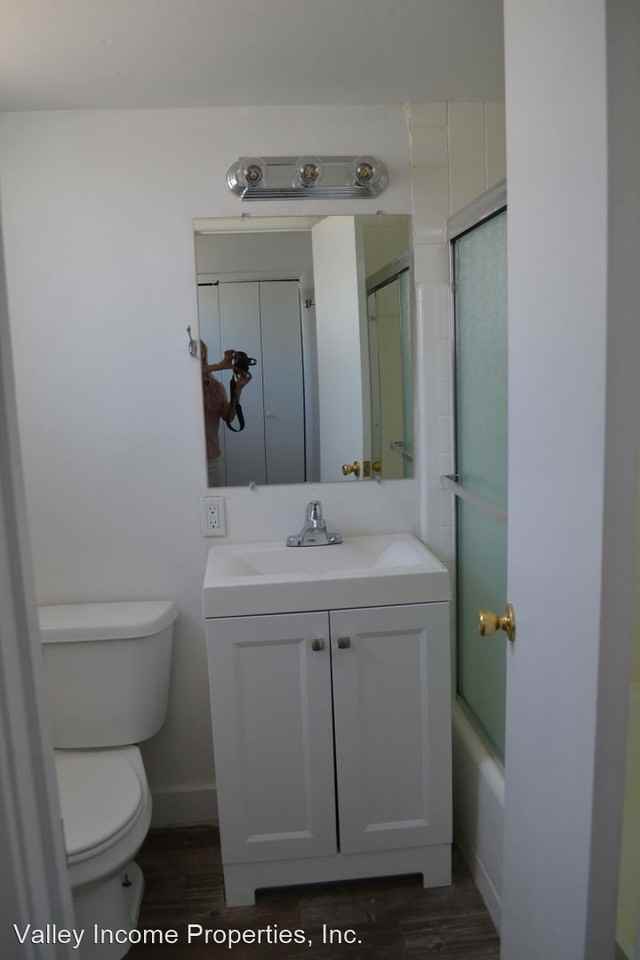 301 W Helen St - Photo 2 of 11