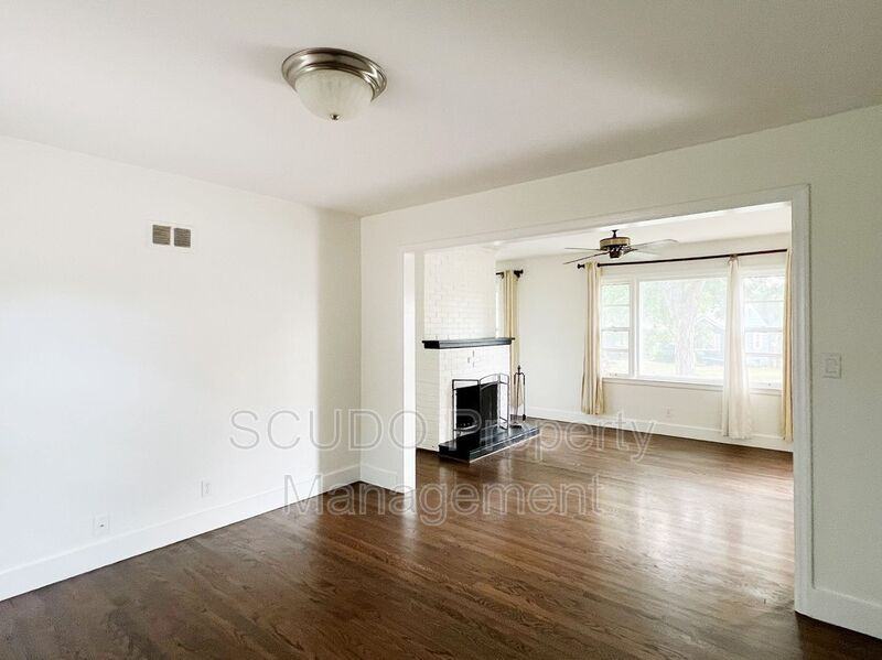 5730 Beverly Ln - Photo 2 of 30