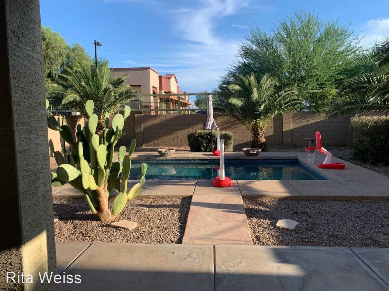44577 W Yucca Ln - Photo 2 of 13