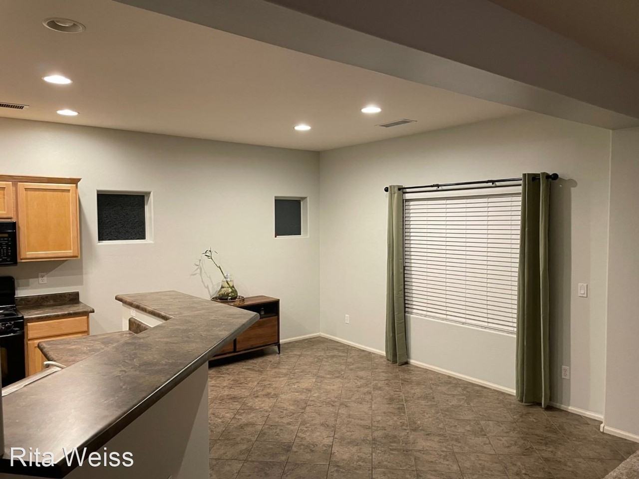 44577 W Yucca Ln - Photo 3 of 13