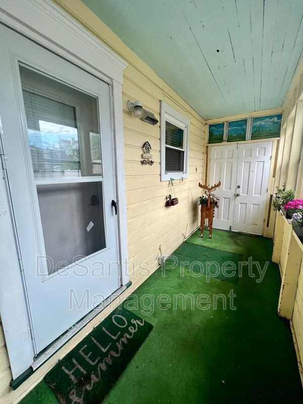 419 Taylor St - Photo 3 of 17