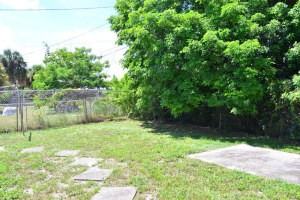 1335 7th Street - Photo 2 of 29