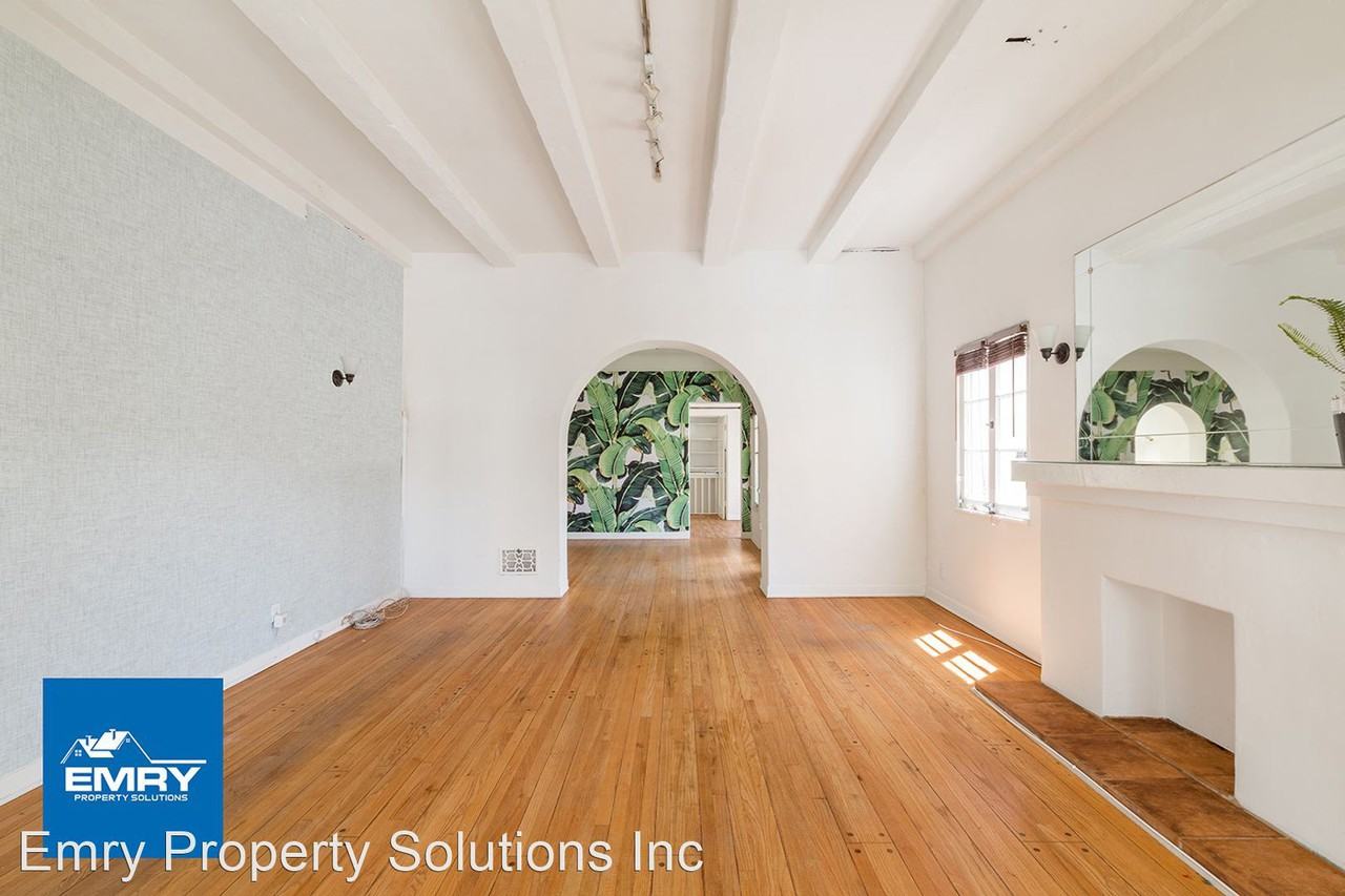 232 N Almont Dr - Photo 2 of 23