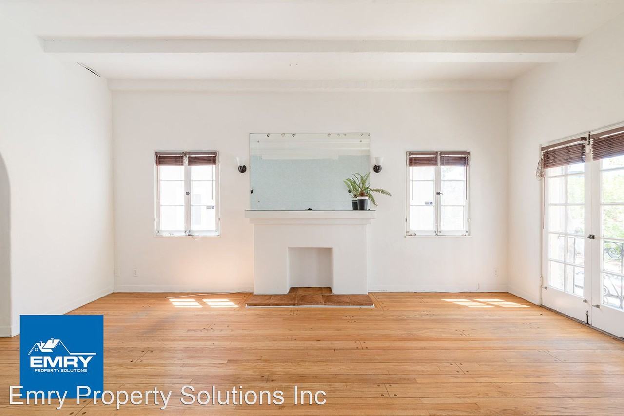 232 N Almont Dr - Photo 3 of 23