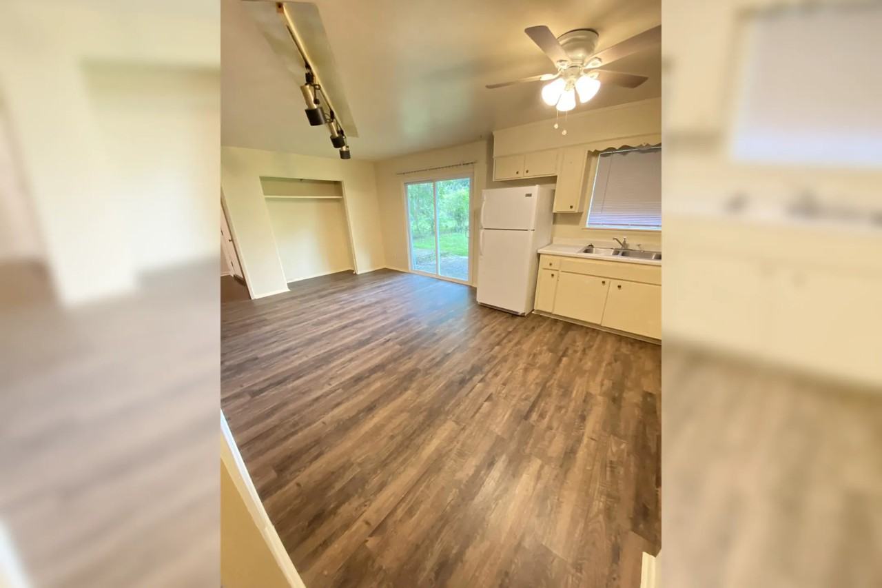 22 Burbank Blvd - Photo 3 of 13