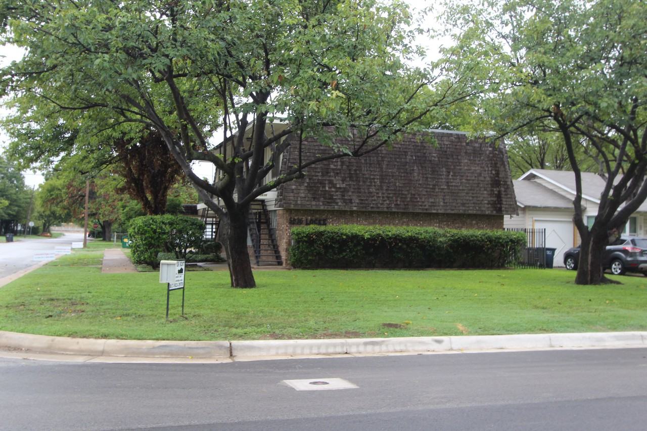 5836 Locke Ave - Photo 2 of 13