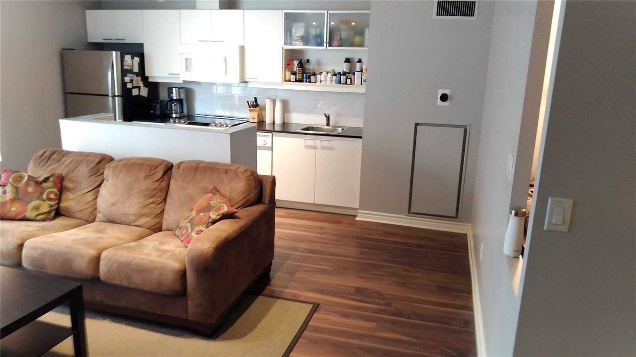 333G Adelaide St E #419 - Photo 2 of 9
