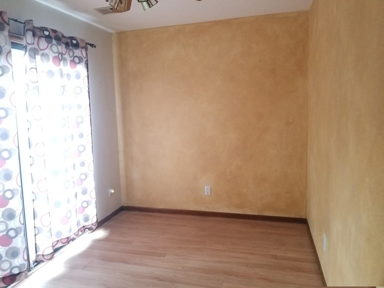 2840 West 21st Street #2 - Photo 5 of 12