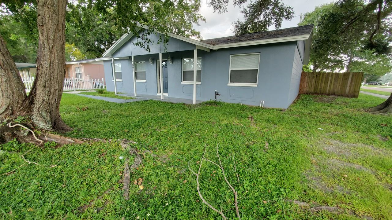 3201 Delray Dr - Photo 2 of 12