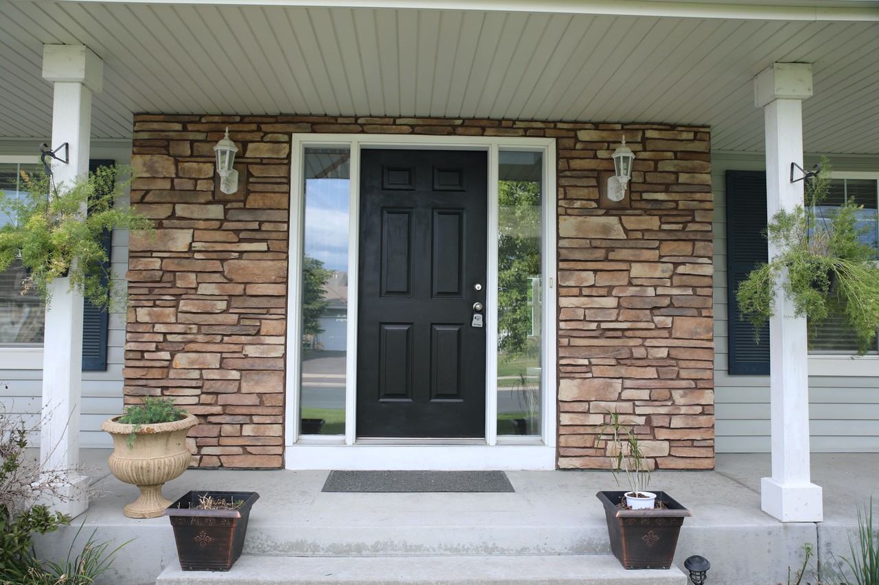 16513 Dodd Ln - Photo 3 of 27
