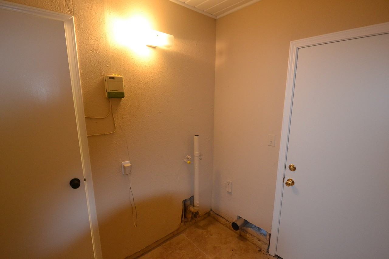 5350 71st St - Photo 3 of 11