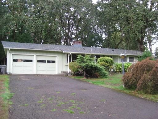 3220 SW Cascade Ave - Photo 2 of 18