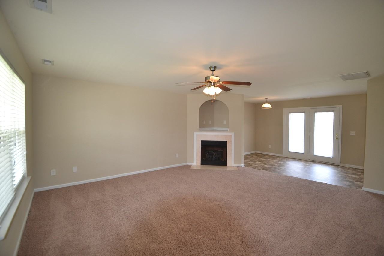 1116 Ametrine Ln - Photo 3 of 10