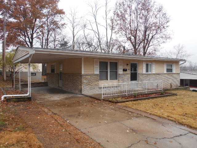 8901 Somerset Ln - Photo 2 of 12