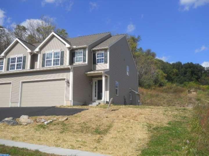 757 Seem Dr - Photo 2 of 20