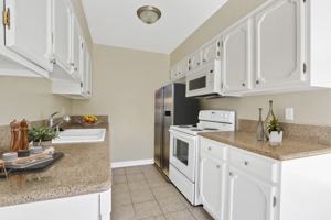 featured image of 115 N Doheny Dr