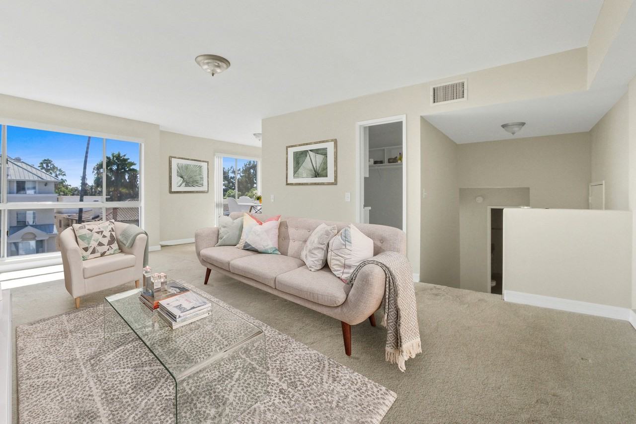 115 Doheny Apartments - Photo 7 of 54