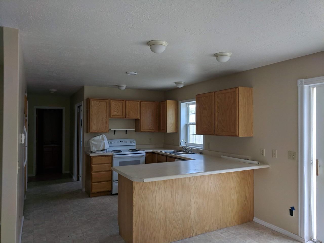 439B Country Club Ln #1 - Photo 5 of 33