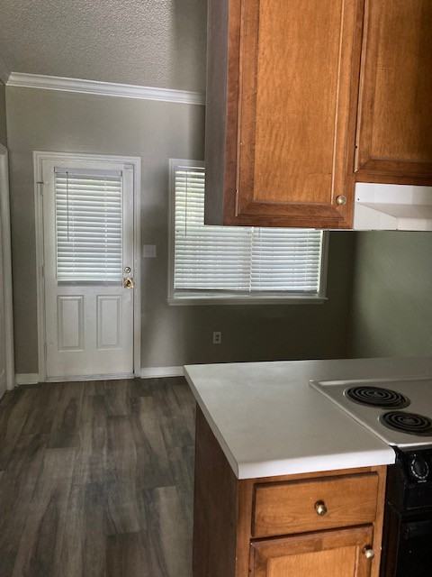 509 University Dr #D - Photo 4 of 9