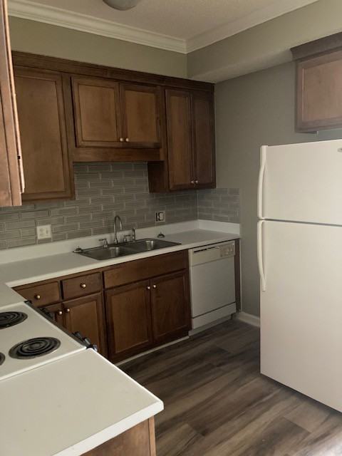 509 University Dr #D - Photo 5 of 9