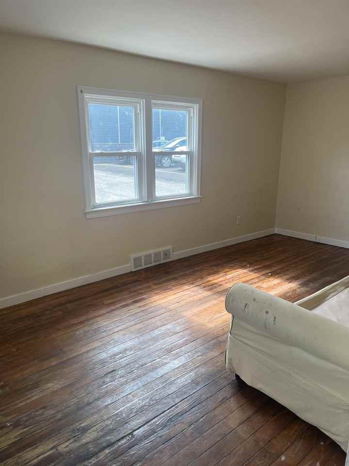 412 S Maple Ave Rear - Photo 2 of 10