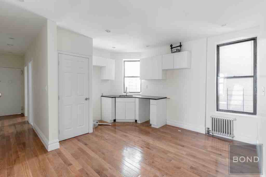 Amsterdam Ave & West 131st St