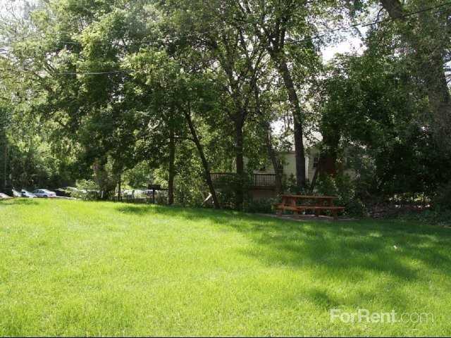 Colonial Terrace - Photo 2 of 19