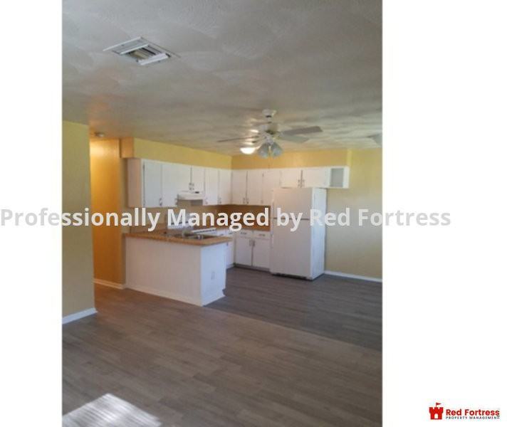 3231 Broadway - Photo 2 of 7