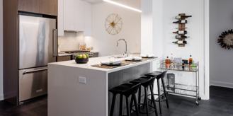 930 W Altgeld St #2-2 - Photo 1 of 1