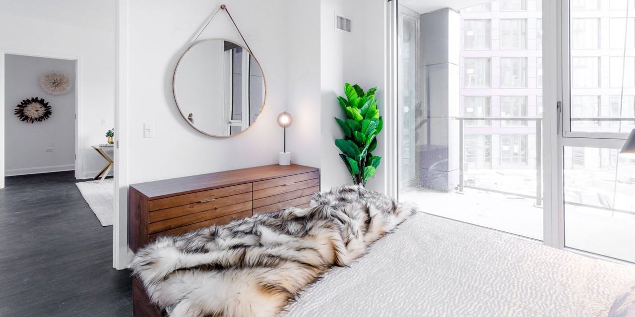 930 W Altgeld St #3-2-5 - Photo 4 of 15