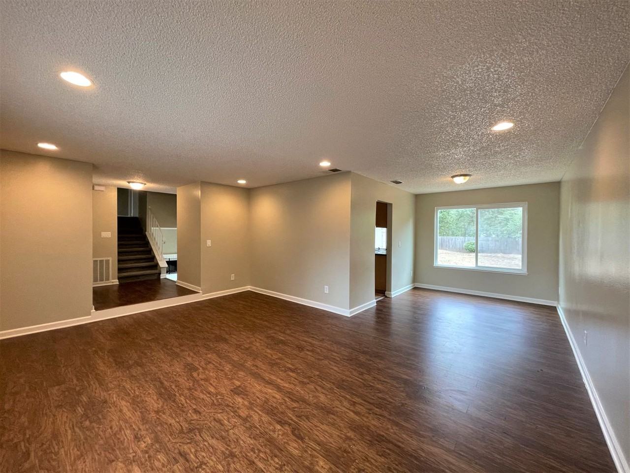 8208 Bonnie Oak Way - Photo 2 of 16