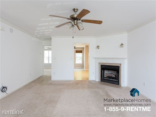 212 Park Village Cir - Photo 3 of 16