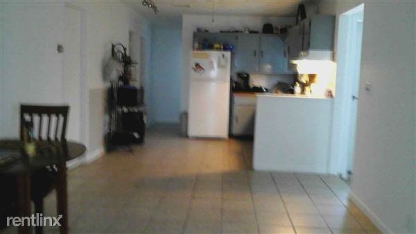32 S Spinnaker Dr - Photo 3 of 9